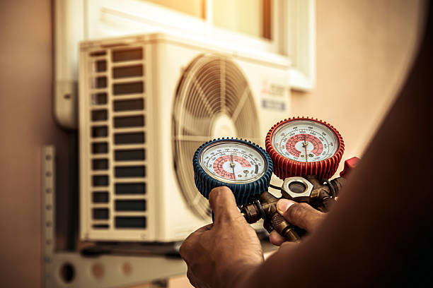 Professional Hvac Installation technician working in Hoschton, GA